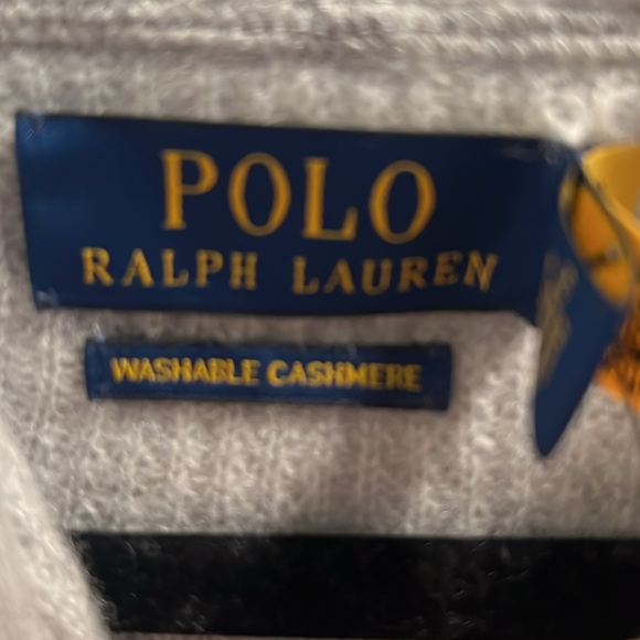 Cashmere Hoodie - Picture 5 of 5